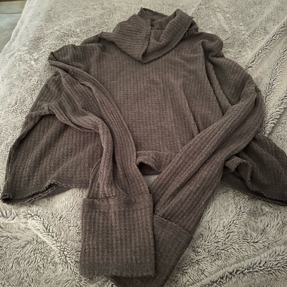 Cropped Turtleneck